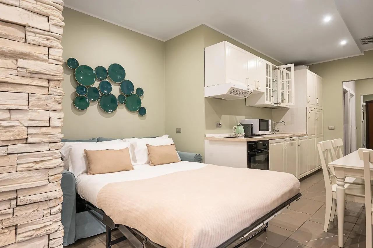 Large Design Apartment In The City Center Milano